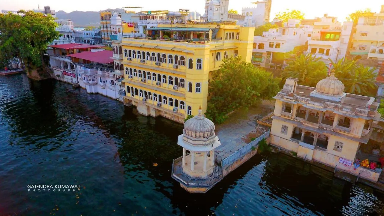 ***  Sarovar - Lake Facing Boutique Hotel On Lake Pichola Udaipur India