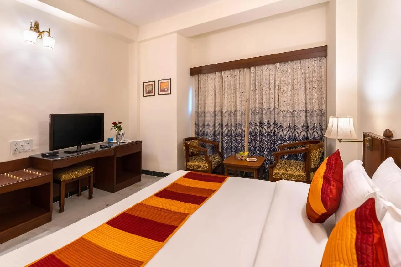 Sarovar - Lake Facing Boutique Hotel On Lake Pichola Udaipur India
